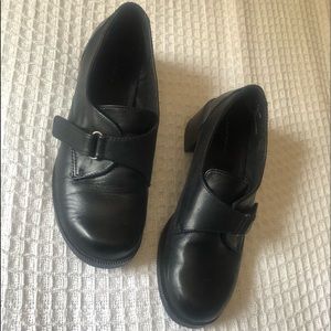 Bleck Velcro Mary Jane chunky heel